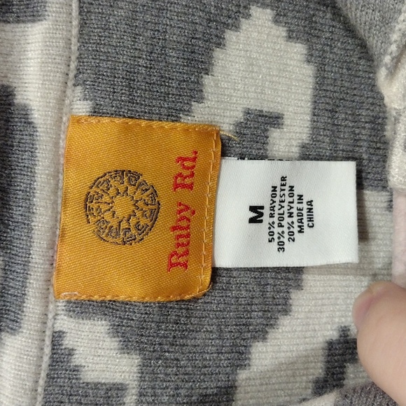 NWT Ruby Rd. Women's Mixed Animal Print Snap Front Cardigan Sweater Sz M-Mobwife - Picture 2 of 7